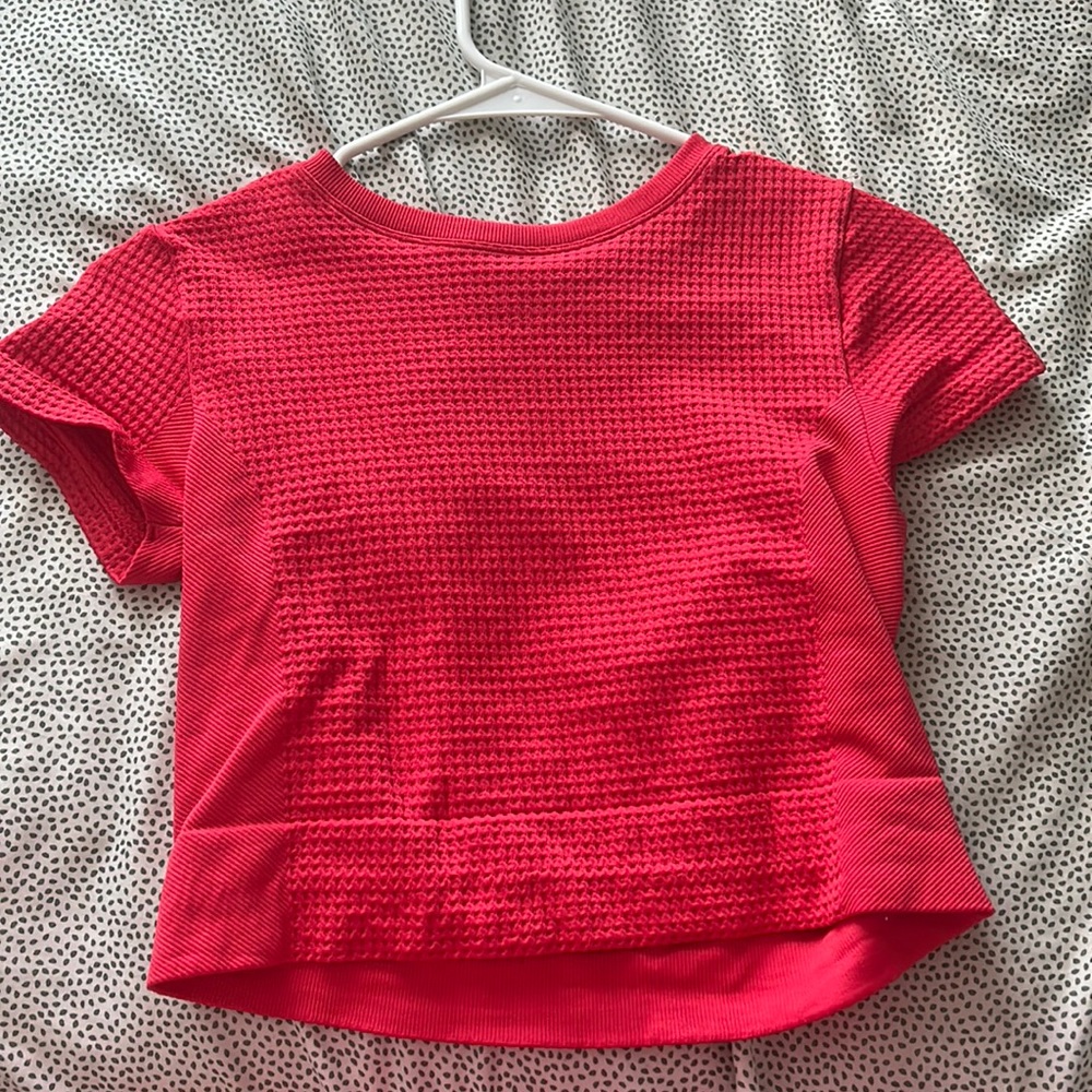 Red target top